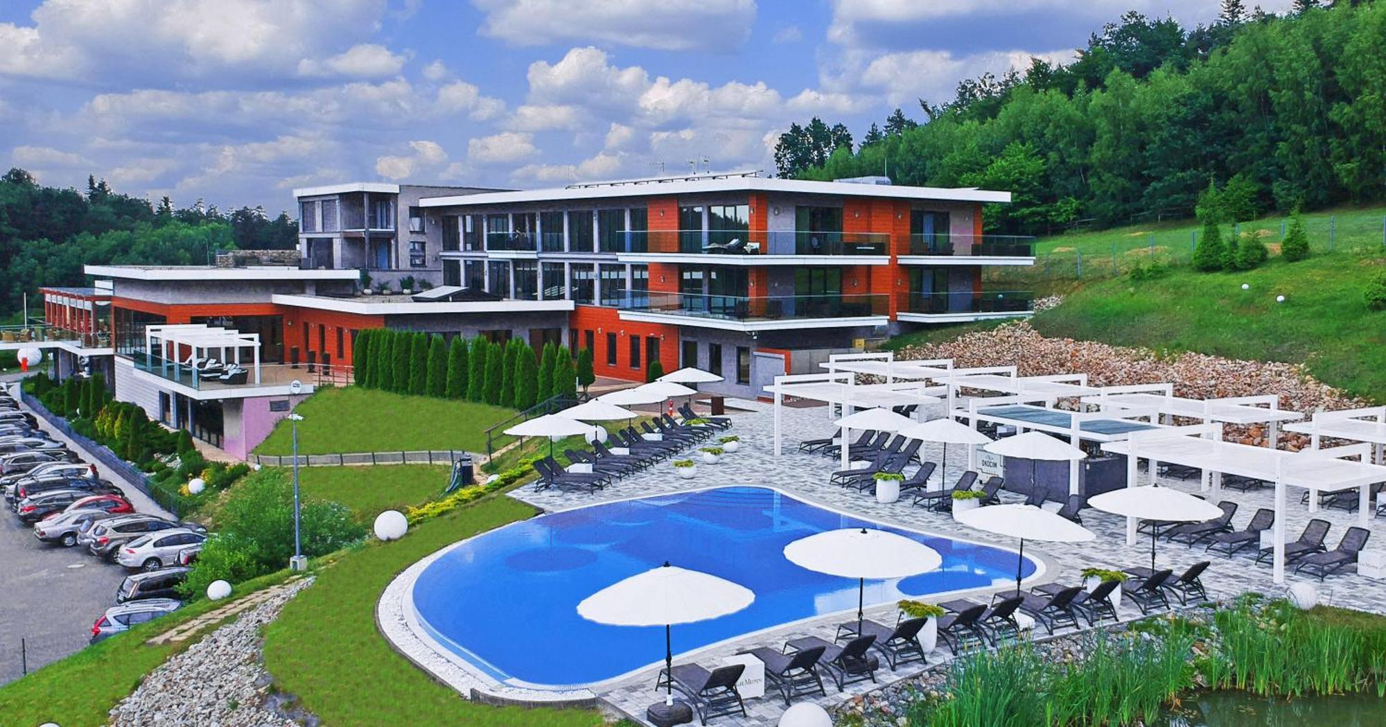 Odyssey Clubhotel Wellness & Spa Adults Only Kielce Exterior photo
