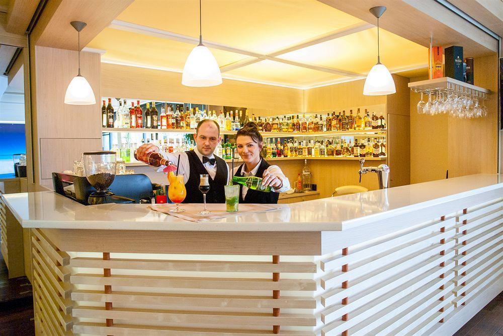 Odyssey Clubhotel Wellness & Spa Adults Only Kielce Exterior photo